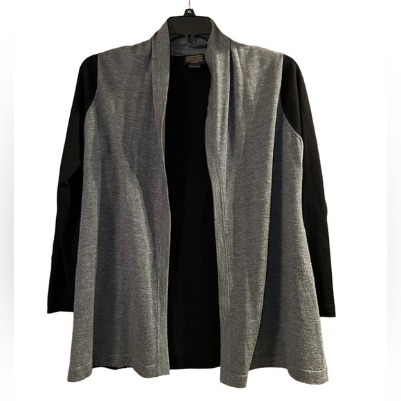Pendleton Sweaters - Pendleton Womens Small 100% Wool Gray and Black Cardigan